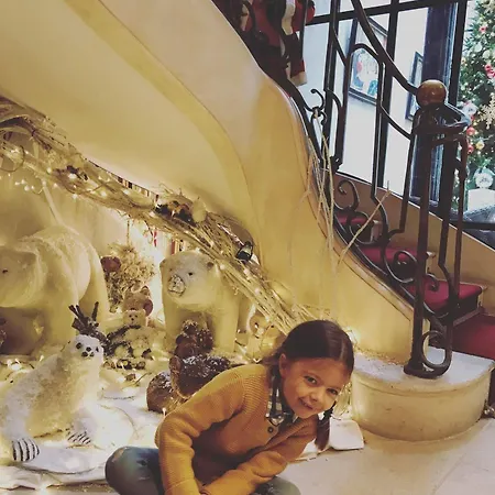 Hotel Chateaubriand 4*