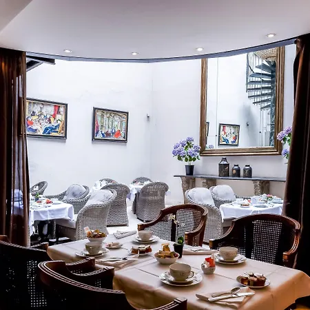 Chateaubriand Hotell Paris