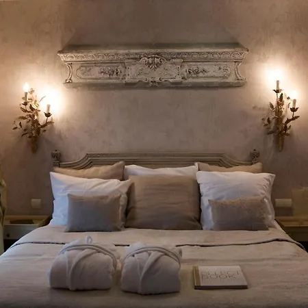 Chateaubriand Hotel Paris