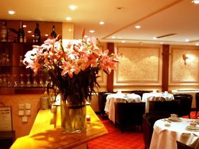 Chateaubriand Hotell