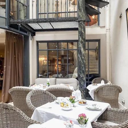 Hotel Chateaubriand 4*