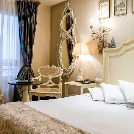 Hotel Chateaubriand 4*