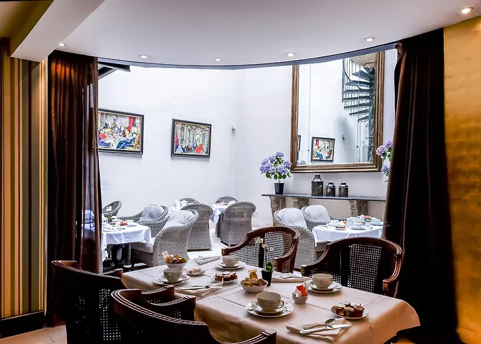 Chateaubriand Hotel Paris