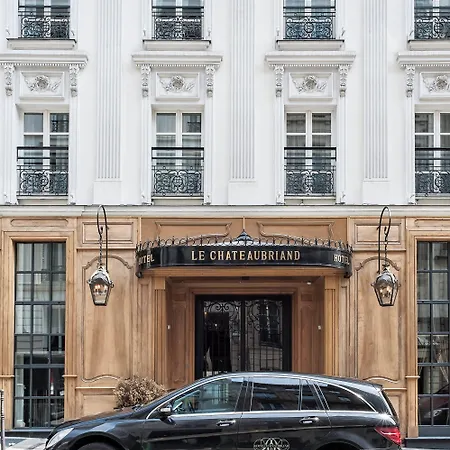 布里安城堡酒店 4*