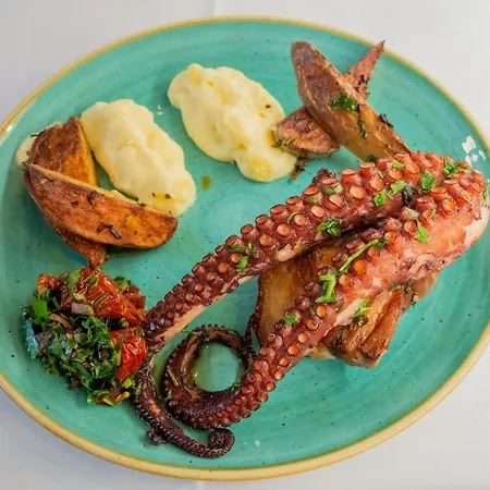 布里安城堡酒店 4*